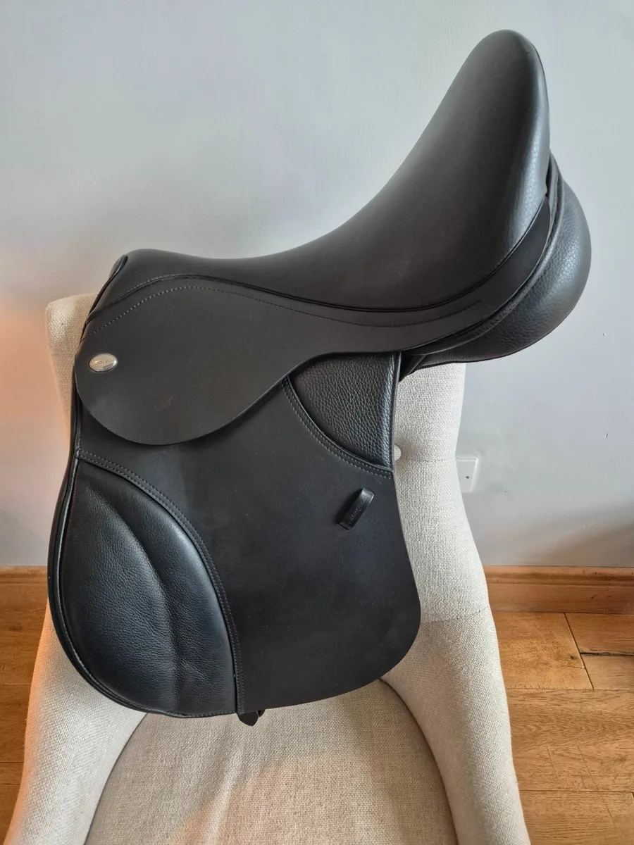 Horse saddle - Image 1