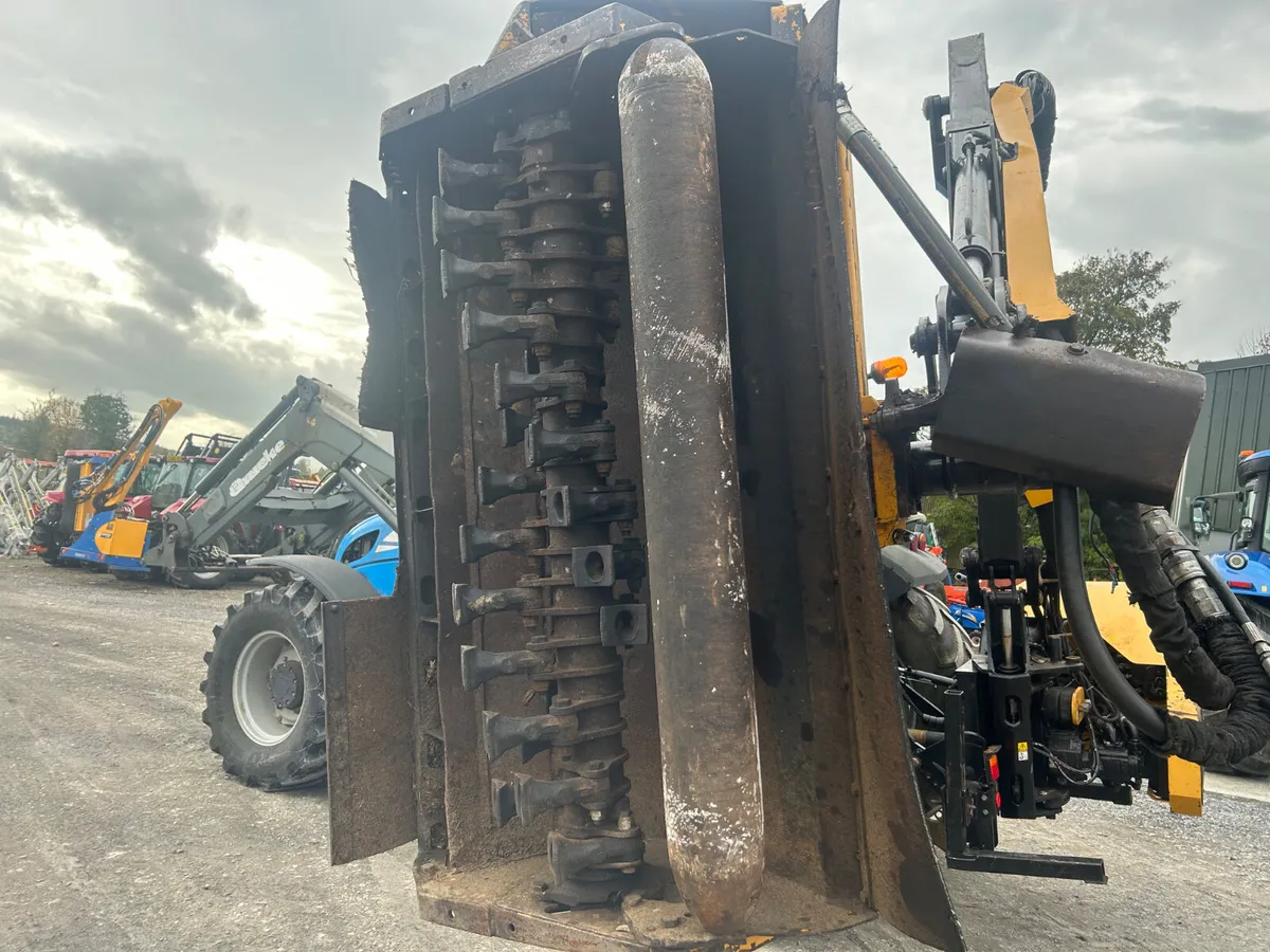 2015 McConnell PA5565 Hedgecutter - Image 4