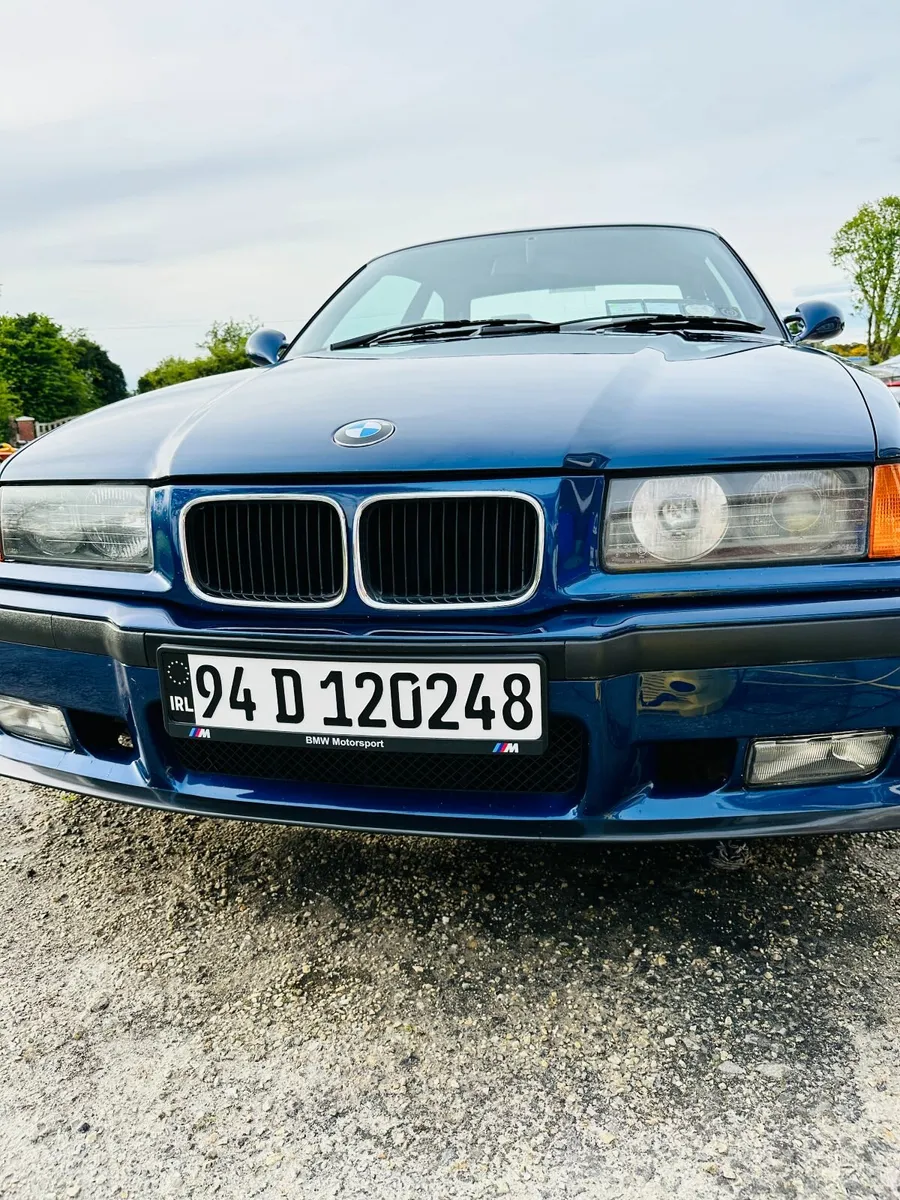 BMW M3 1994 - Image 2