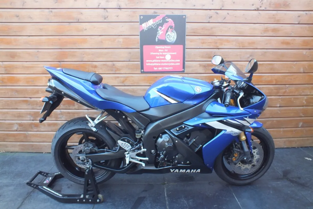 2007 Yamaha R1 (Low Miles, Beautiful Condition) - Image 2