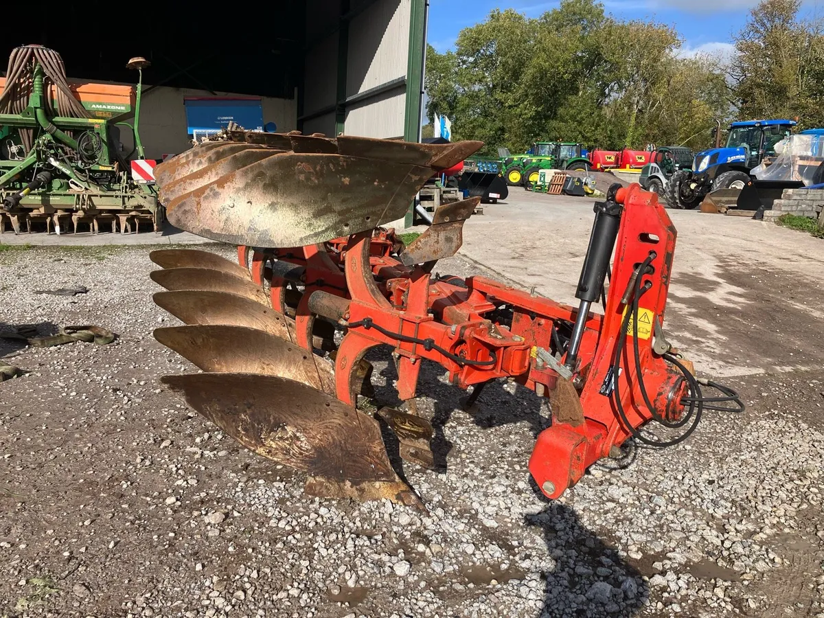 Gregoire Besson 5 furrow plough - Image 2