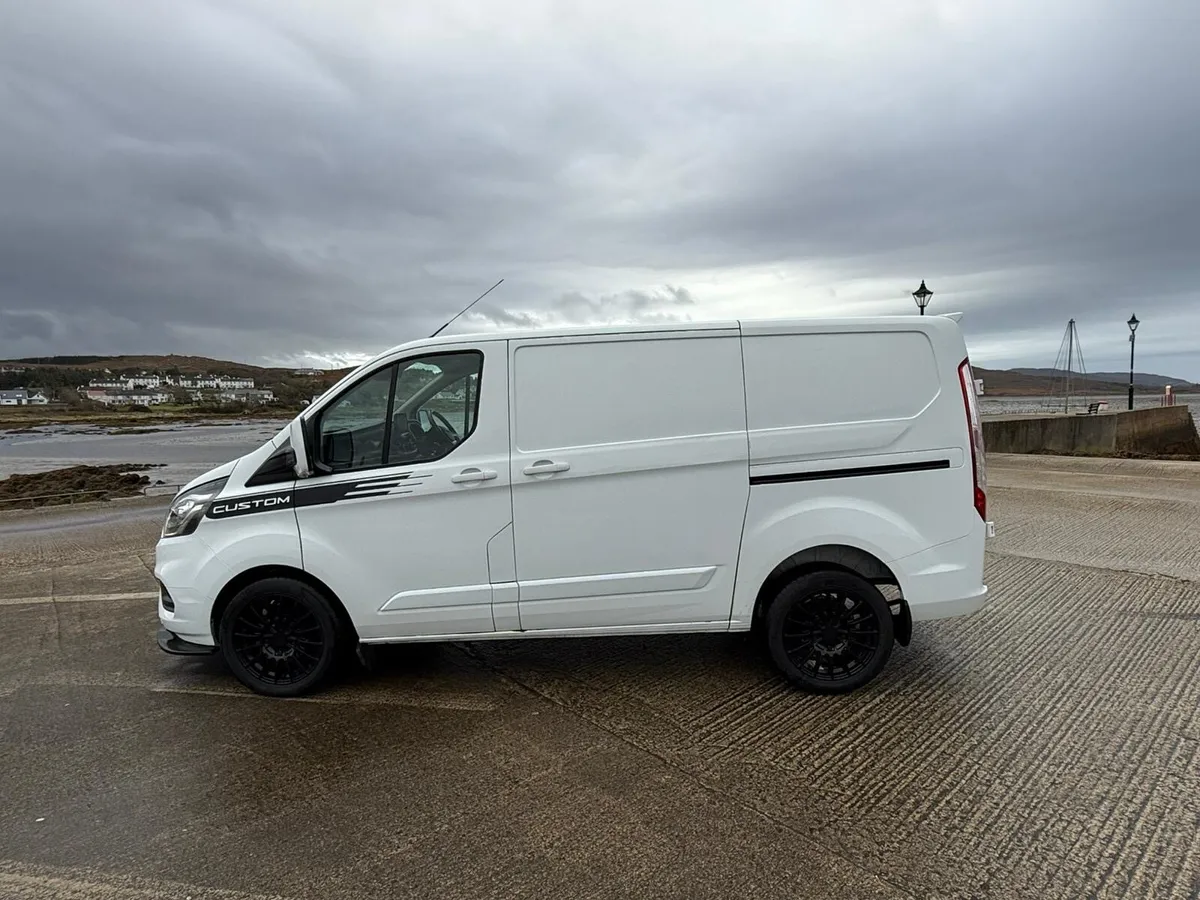 2022 Ford Transit Custom - Image 2