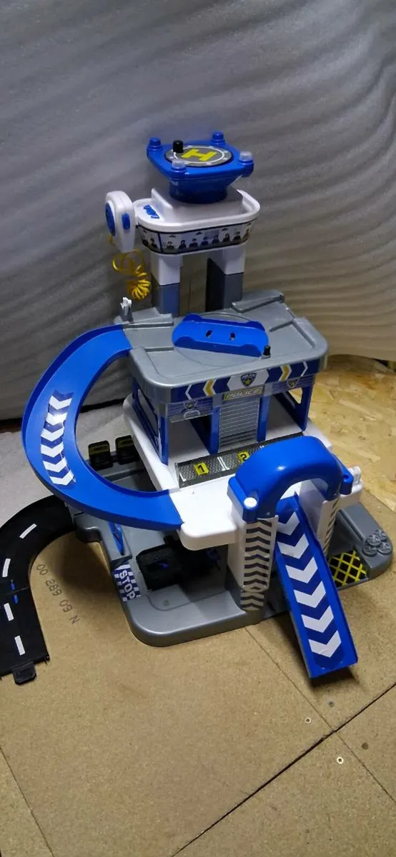 Toys police station - Image 2