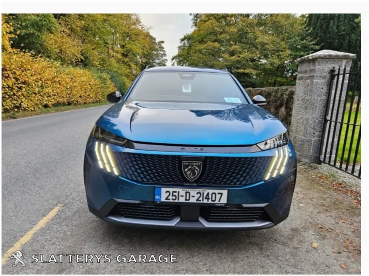 Peugeot 5008 1.2 Hybrid 136bhp E-dcs6 Allure - Image 2