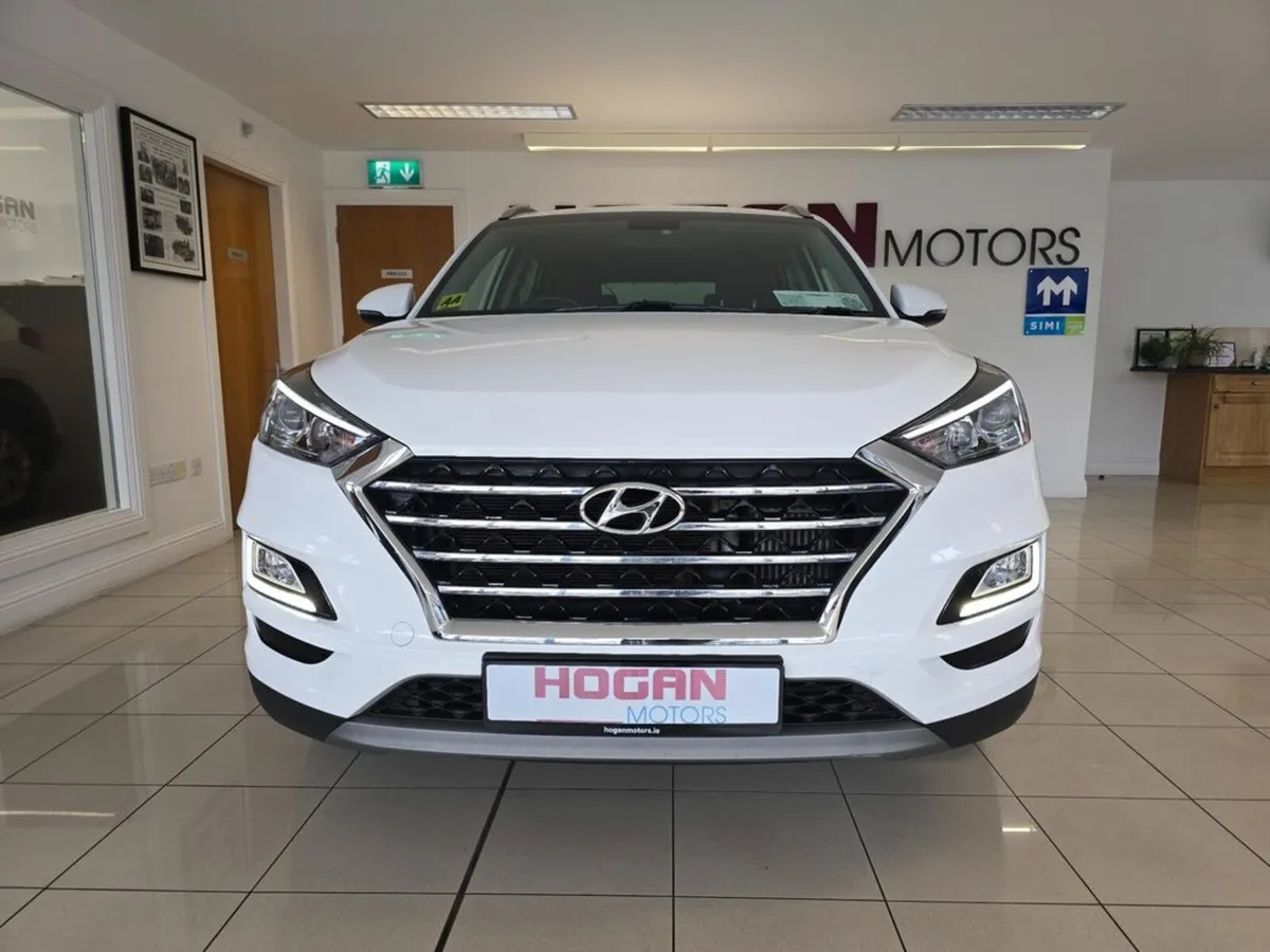 Hyundai Tucson Executive Diesel - Image 2