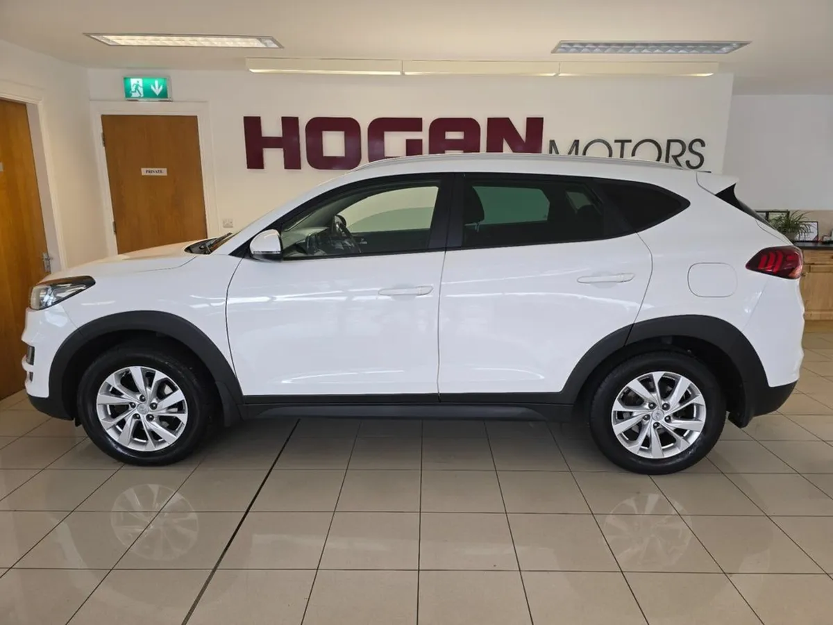 Hyundai Tucson Executive Diesel - Image 4