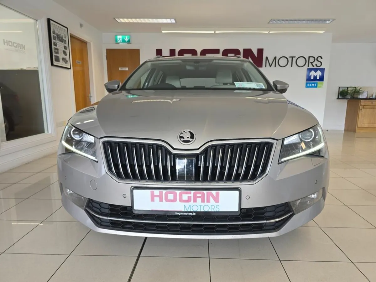 Skoda Superb Style 2.0TDi 150HP Combi - Image 2