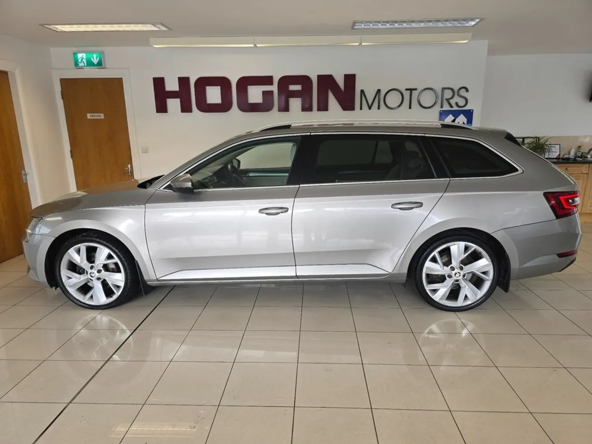 Skoda Superb Style 2.0TDi 150HP Combi - Image 4