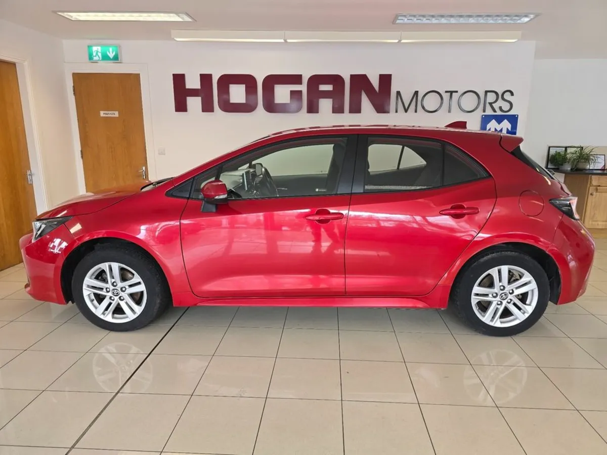 Toyota Corolla Hybrid Luna H/B 4DR Automatic - Image 4