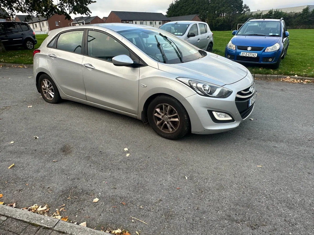 FEW TRADE CARS - Image 3