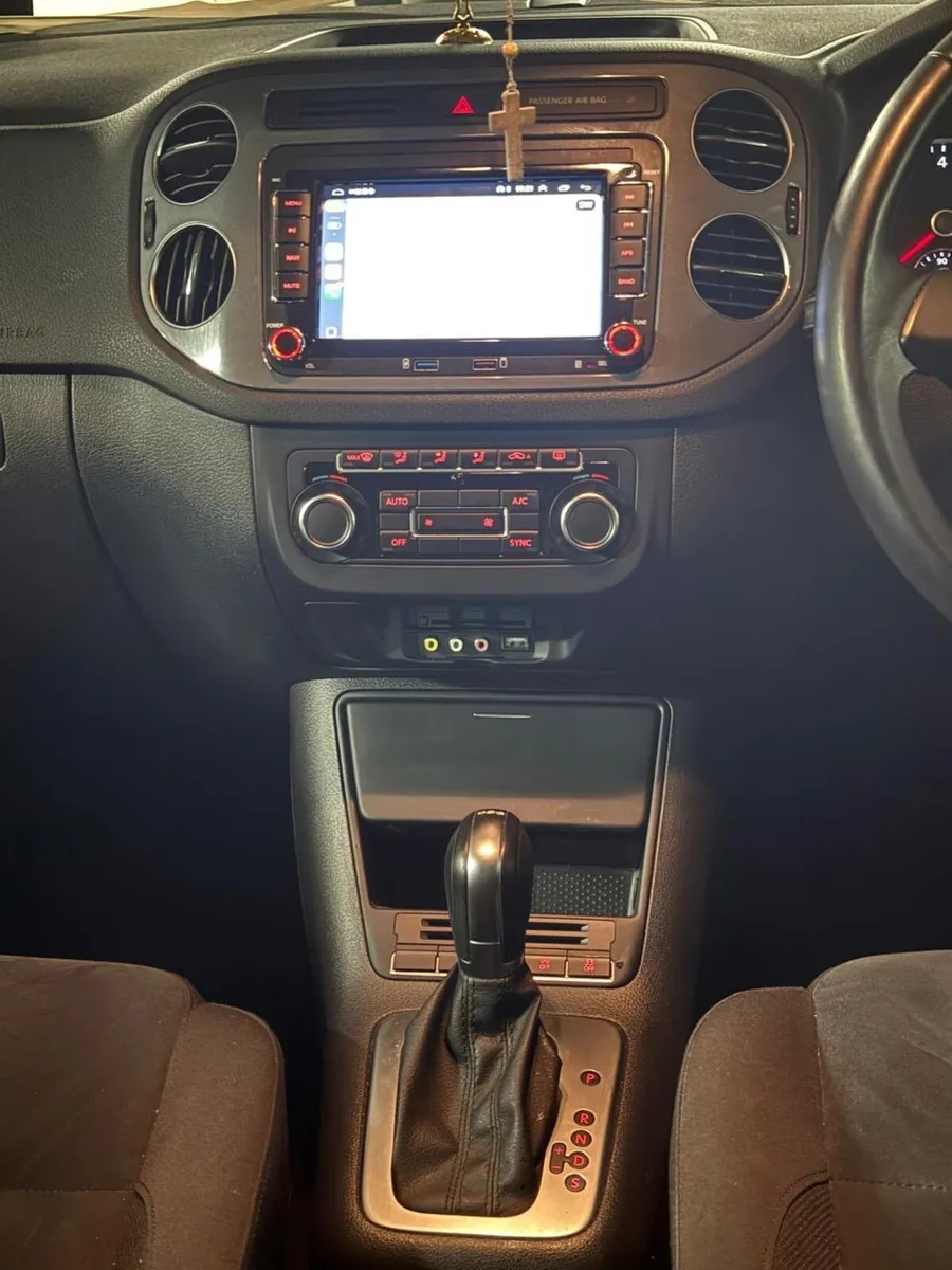 Car - Image 3