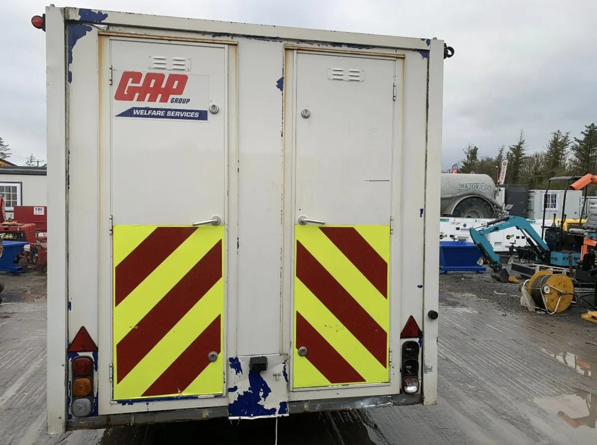 Towable Welfare Unit - Image 4
