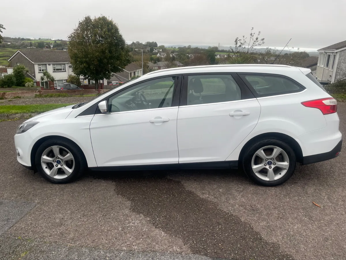 FORD FOCUS 1.6 TDCi  ZETEC 141 NCT 02/26 TAX 10/25 - Image 4