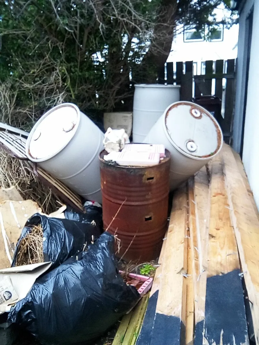 220 ltr plastic water barrels x 3 - Image 2
