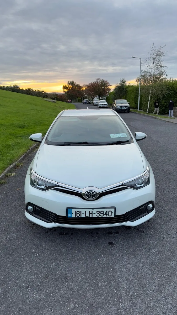 Toyota Auris - Image 1