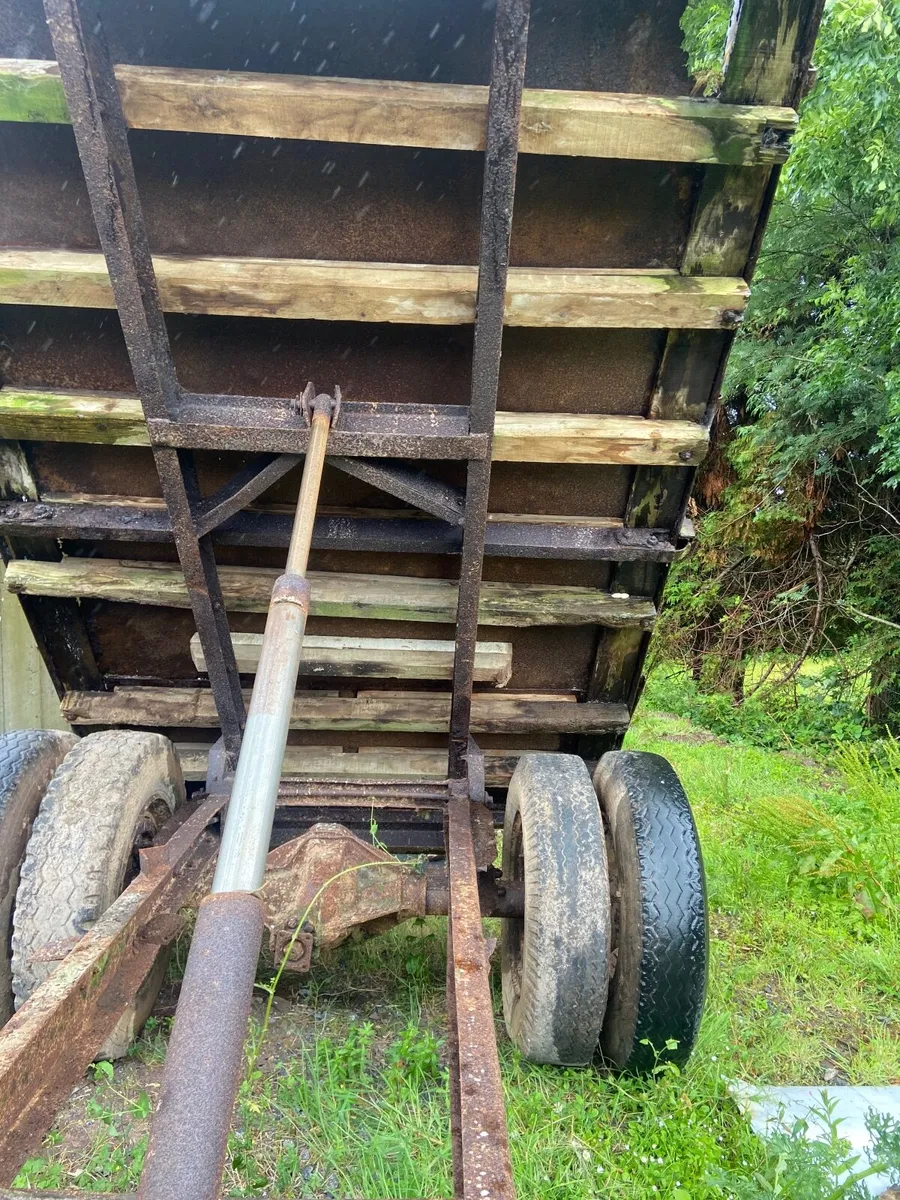 Tractor trailer - Image 1