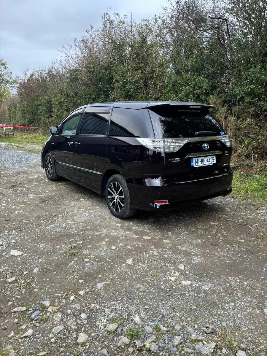 Toyota Estima Hybrid 7 Seater - Image 3