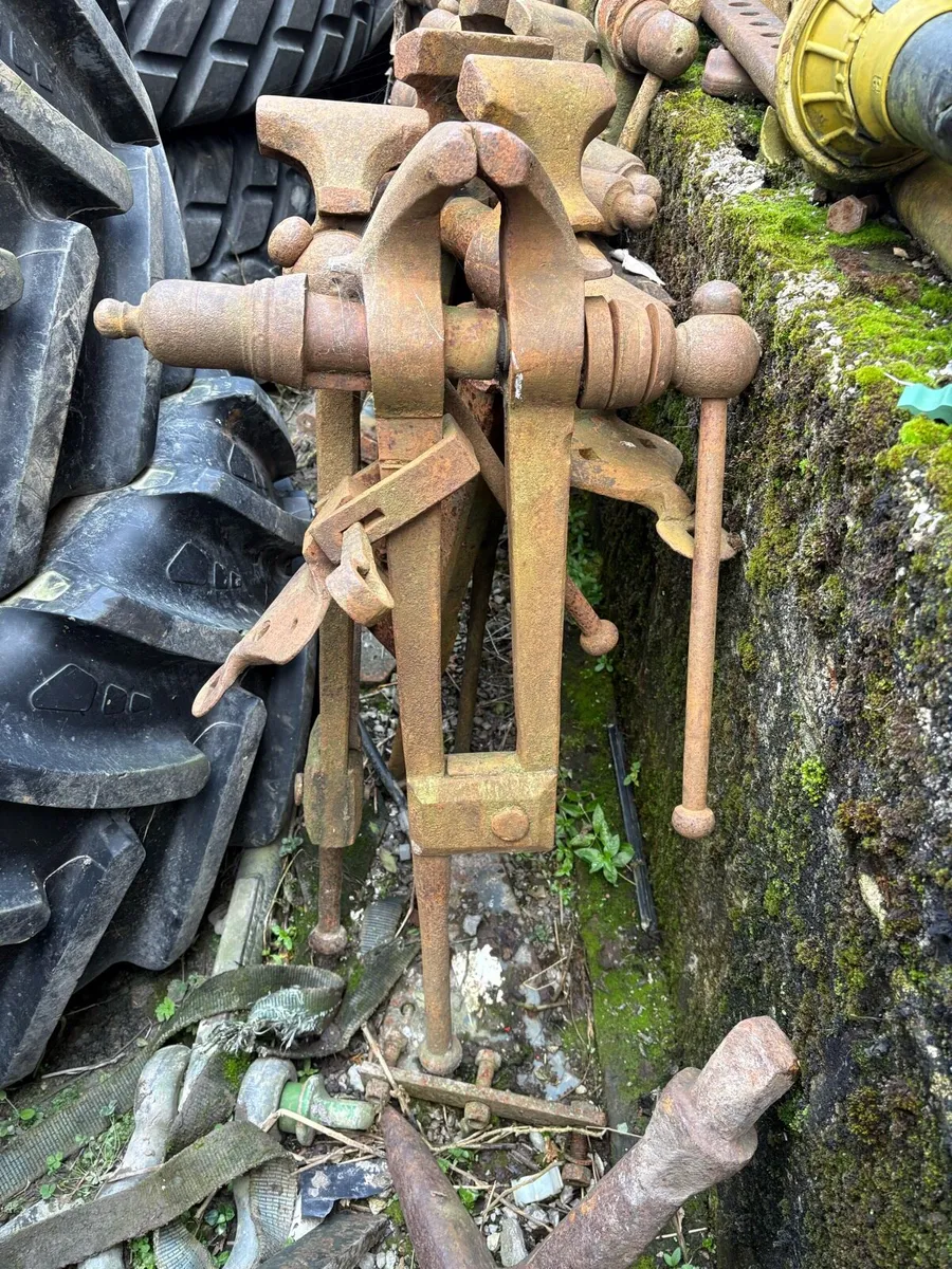 Blacksmiths vice - Image 1