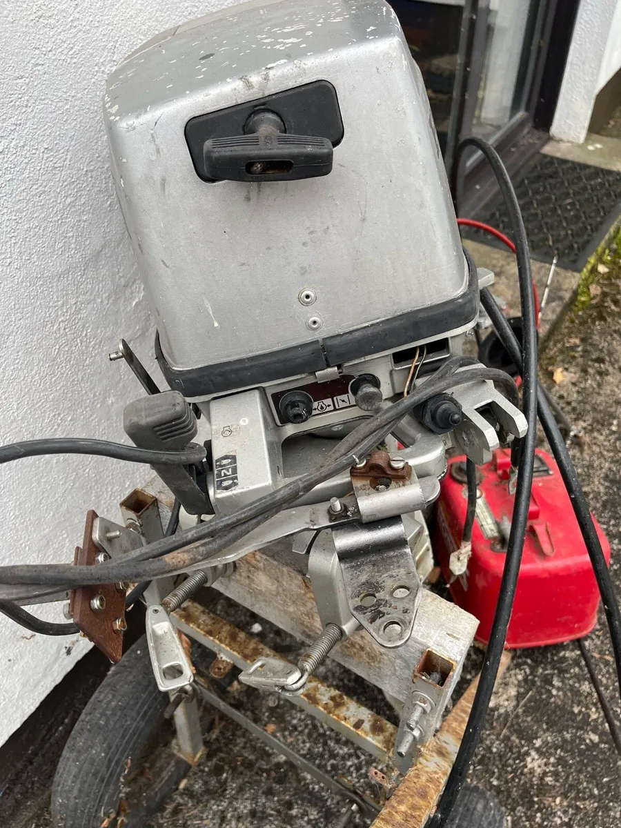 Boat engine - Image 2