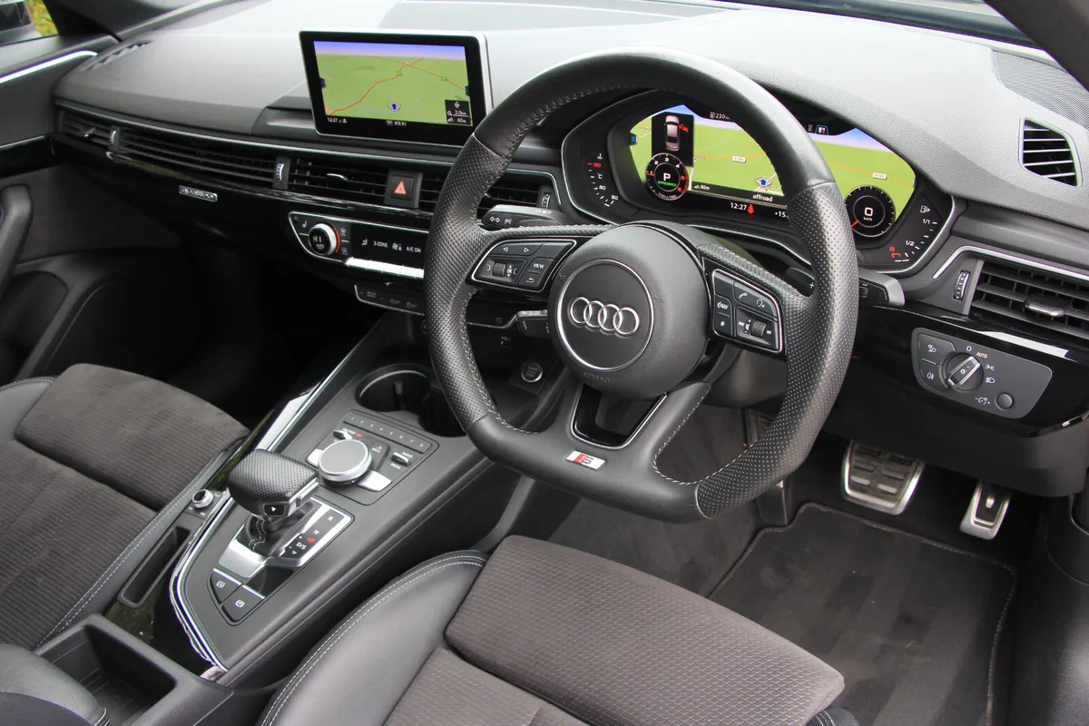 A4 Quattro Black Edition * Tech pack 190Bhp TDi - Image 3