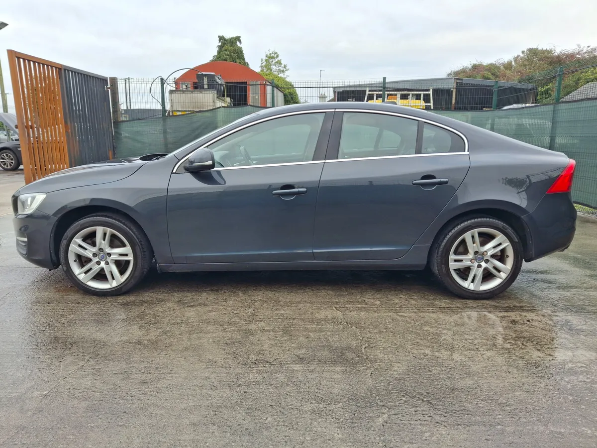 2017 Volvo S60 D3 2.0 Diesel.light Damage - Image 4