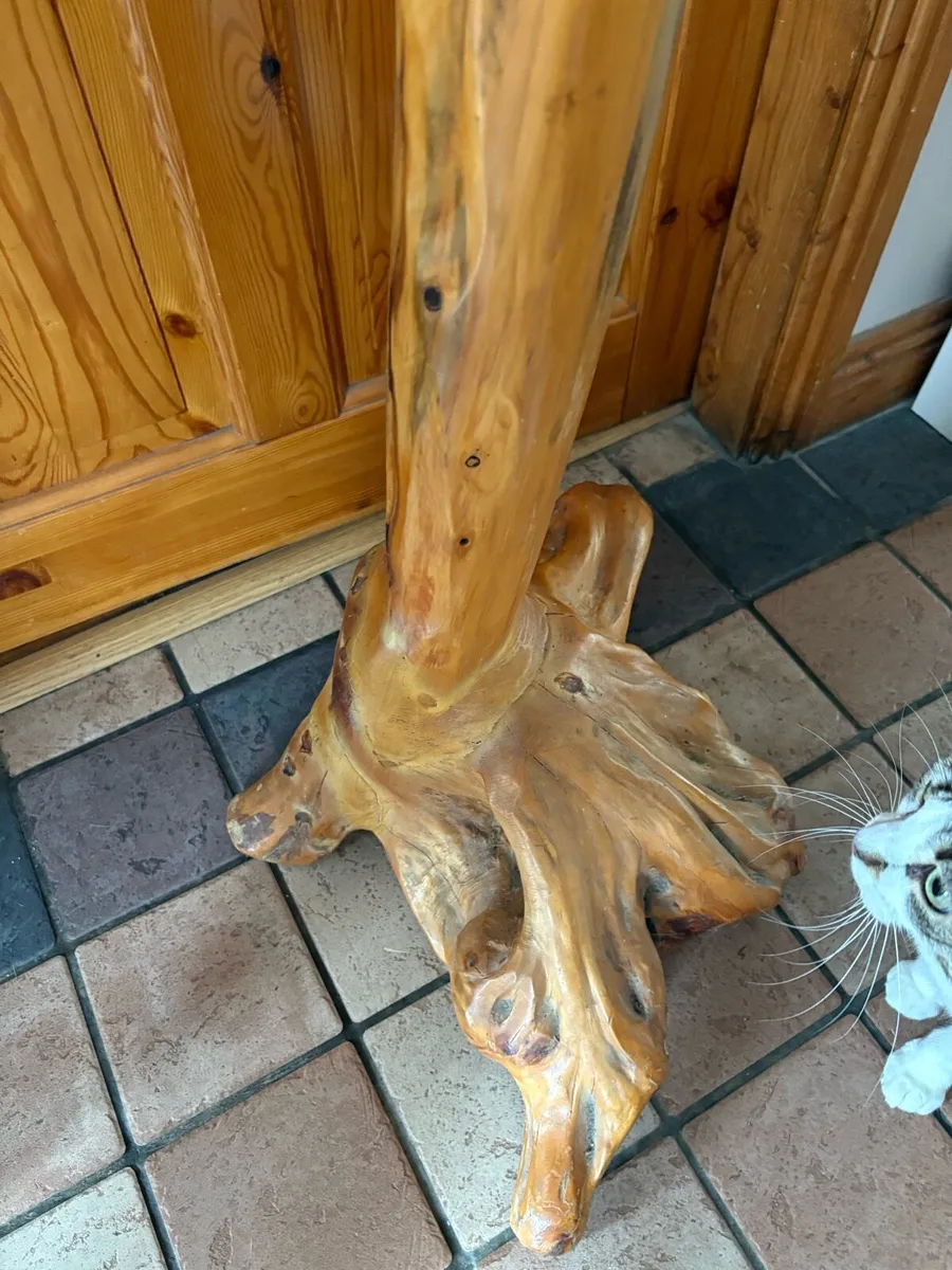 Coat hanger - Image 2