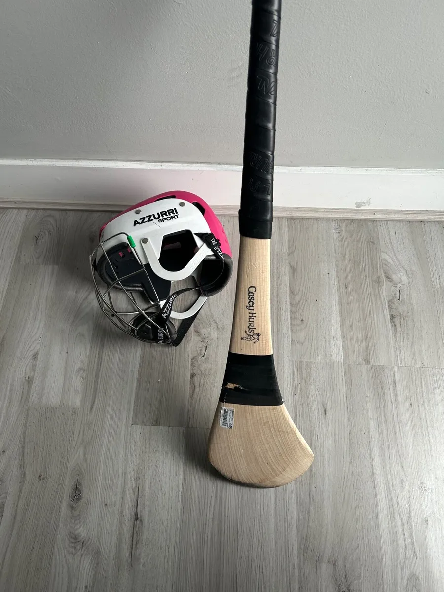 helmets with hurling sticks in perfec. - Image 3