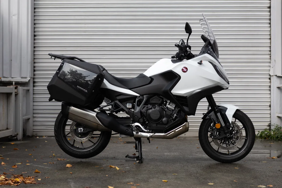 Honda NT1100A 2025 - Image 1