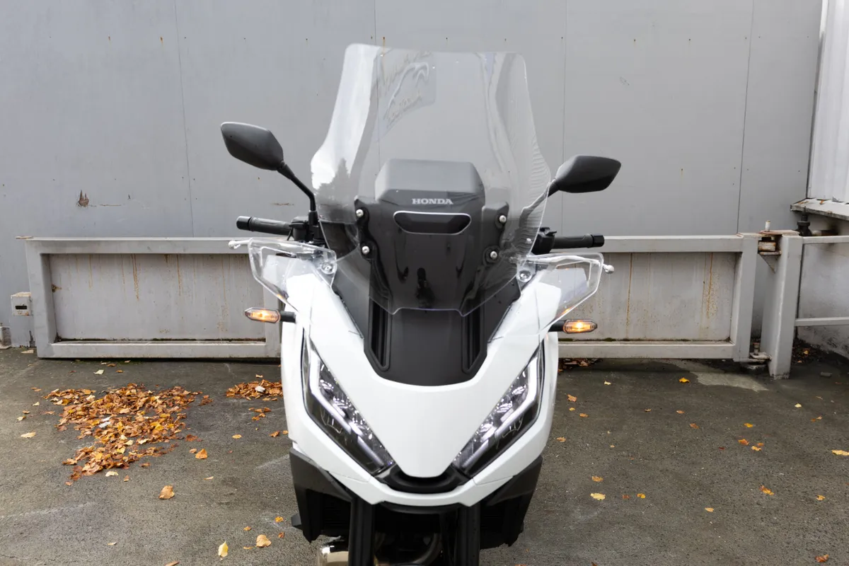 Honda NT1100A 2025 - Image 4