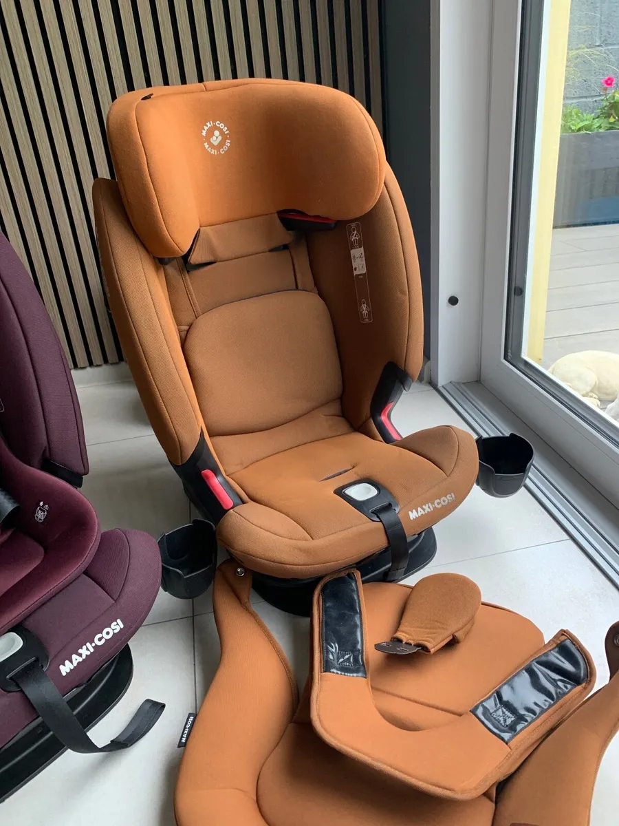 Baby car seats - Image 1