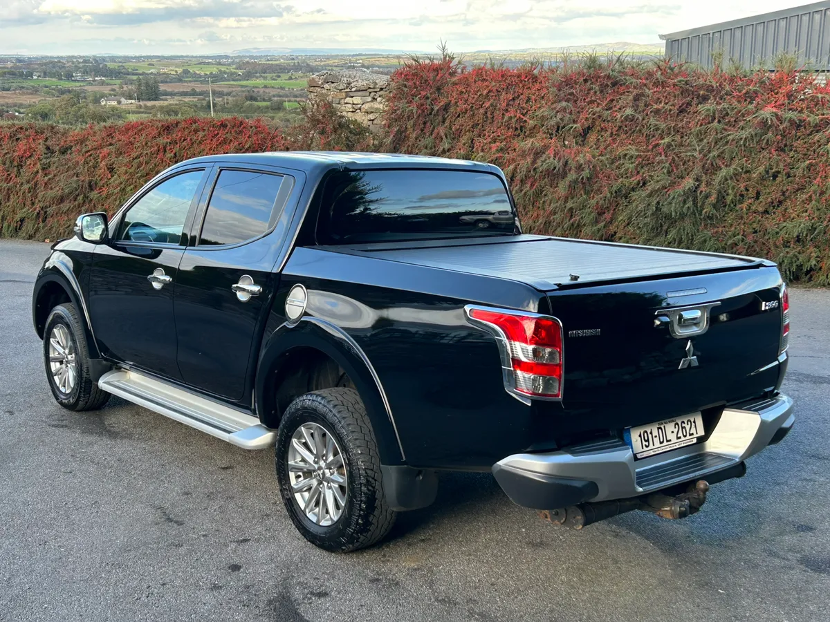 2019 Mitsubishi L200 Barbarian Manual - Image 3