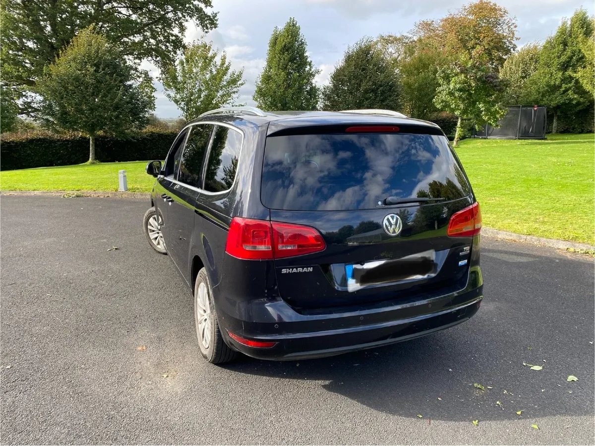 Volkswagen Sharan 2012 - Image 2