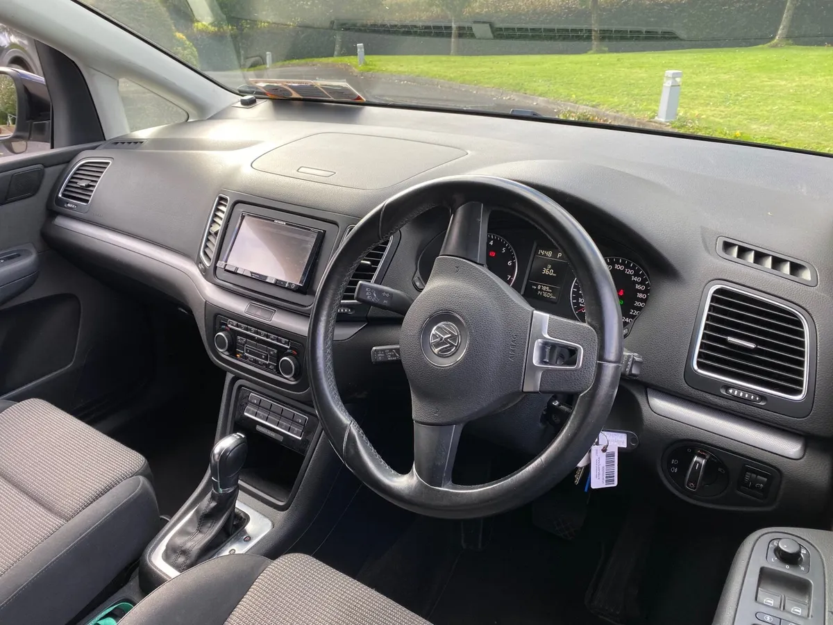 Volkswagen Sharan 2012 - Image 4