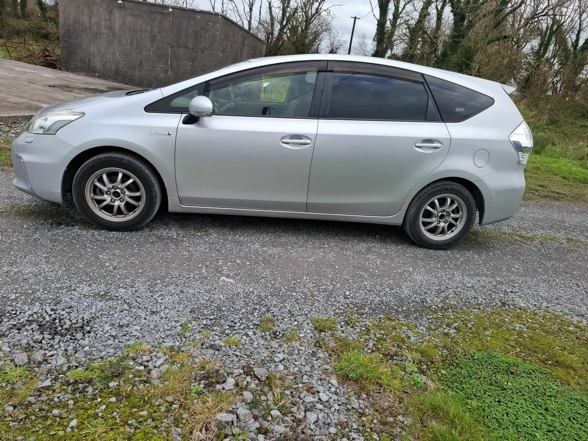 Toyota Prius 2012 - Image 2