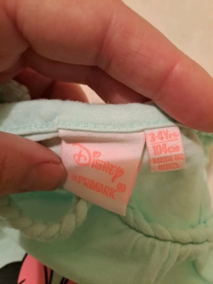 Minnie Mouse shirt 3 to 4 year old - Image 3