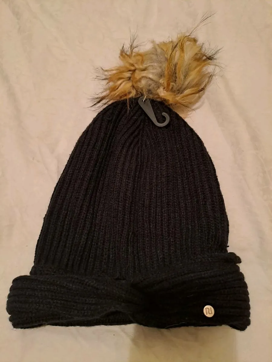 River Island hat - Image 1