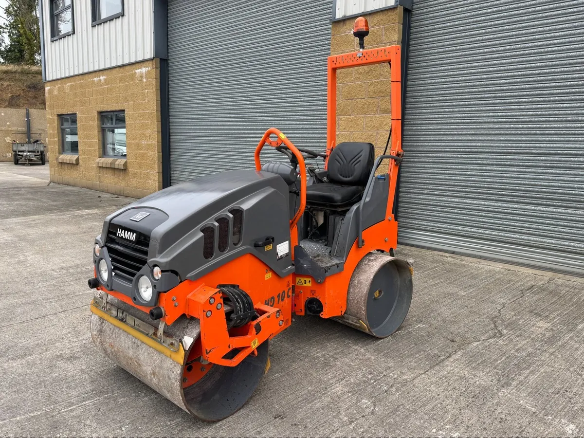 2018 Hamm HD10C VV Roller - Image 4