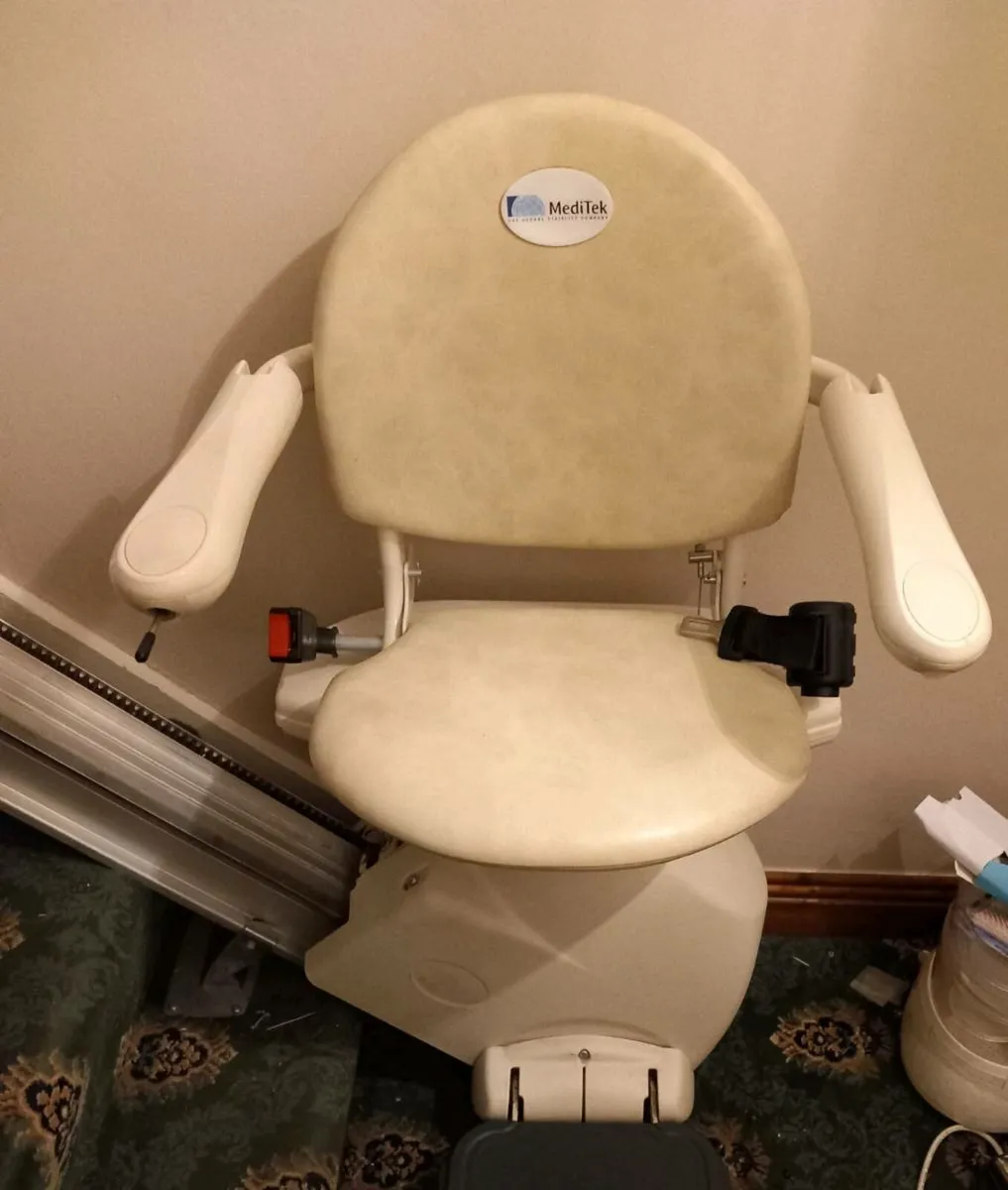 Meditek Straight Stair Lift – Excellent Condition - Image 2