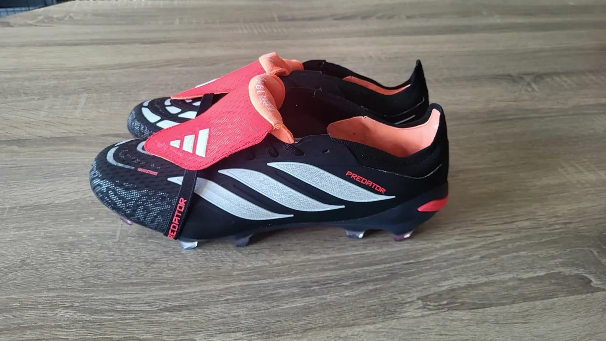 Adidas Predator boots 9uk - Image 1