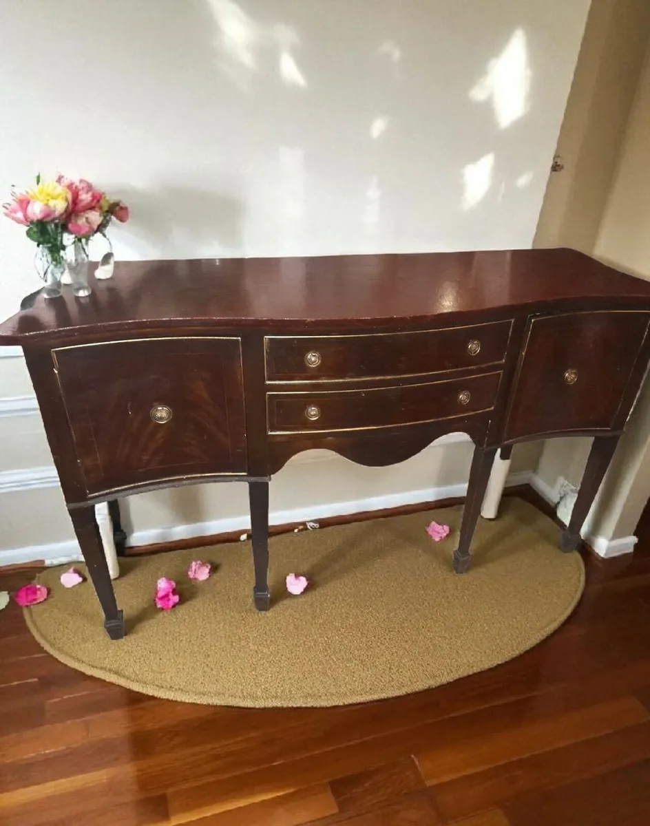 Regency style Serpentine Front sideboard