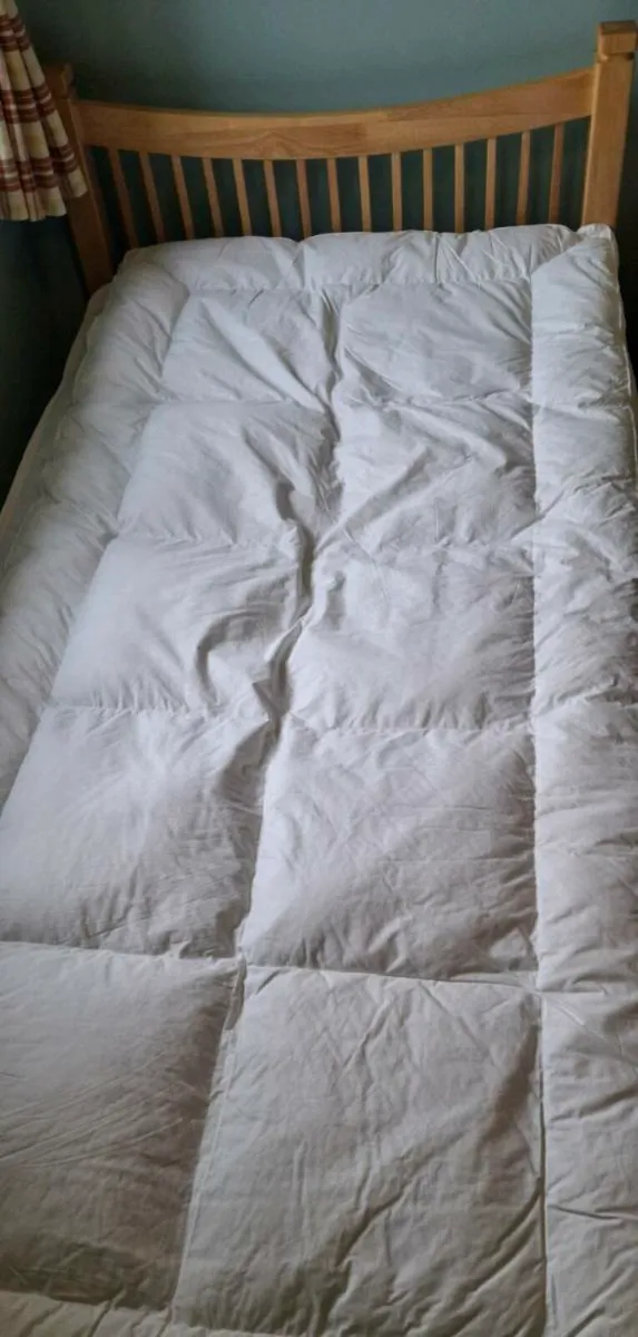 Single wooden bed - Image 2