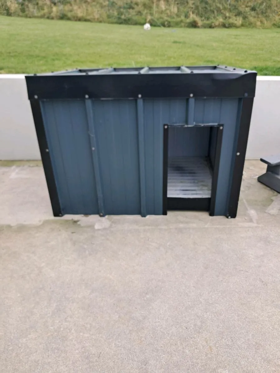 Dog house - Image 3