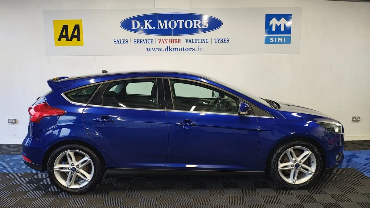 FORD FOCUS DSL LOW MILES - Image 4