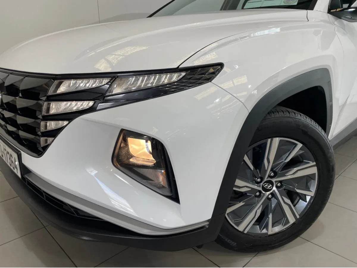Hyundai Tucson DIESEL COMFORT PLUS 5DR - Image 3
