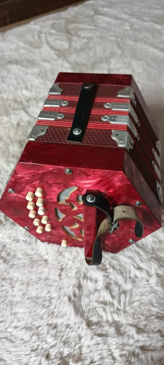 Old Concertina - For Repair / Parts or Decoration - Image 2