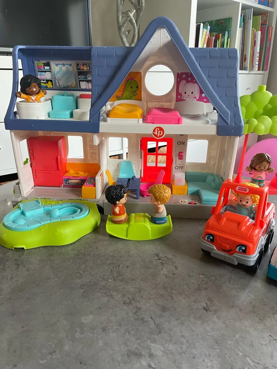Fisher Price Dolls House - Image 2