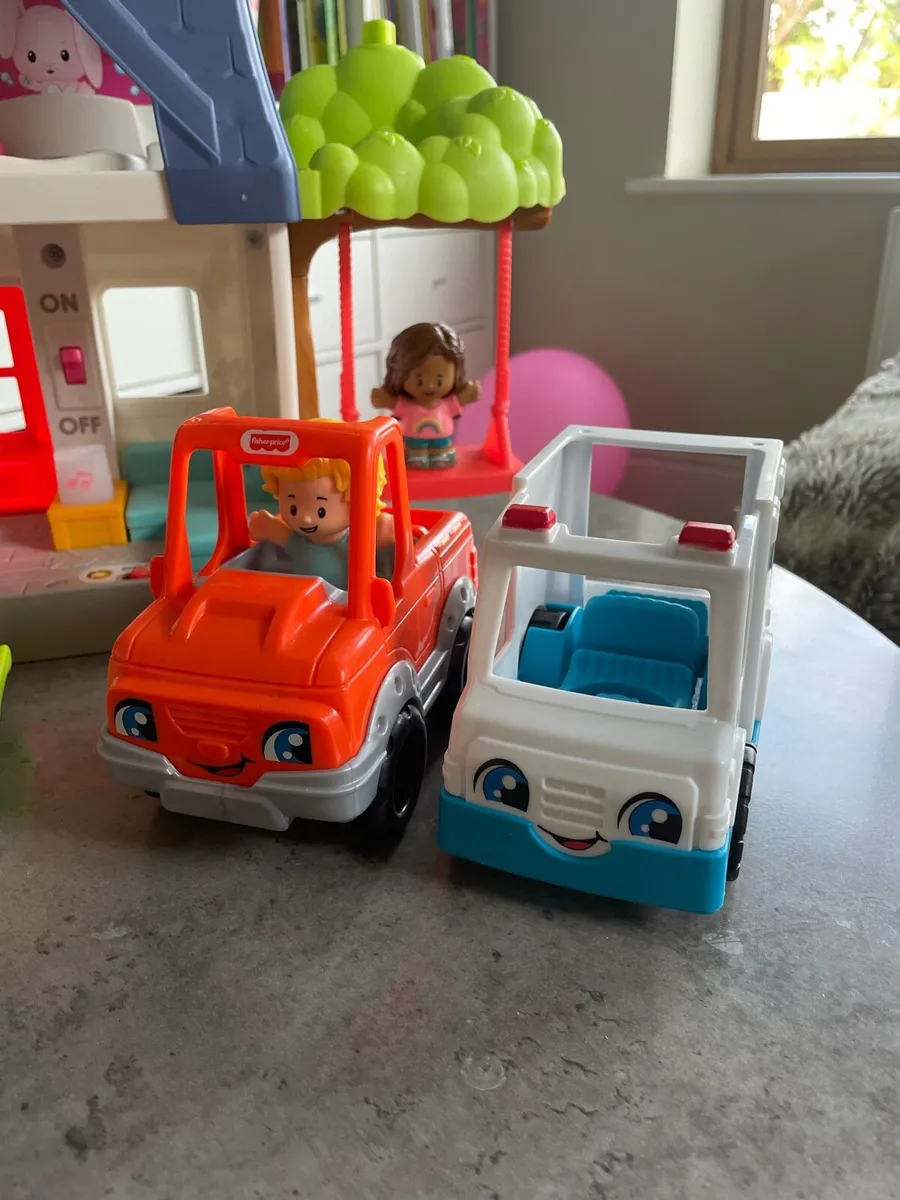 Fisher Price Dolls House - Image 3