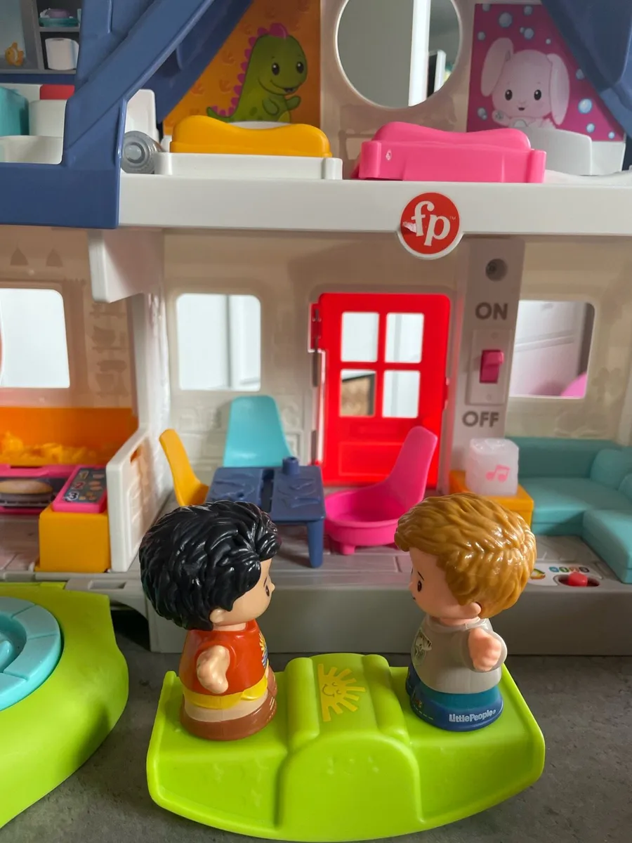 Fisher Price Dolls House - Image 4