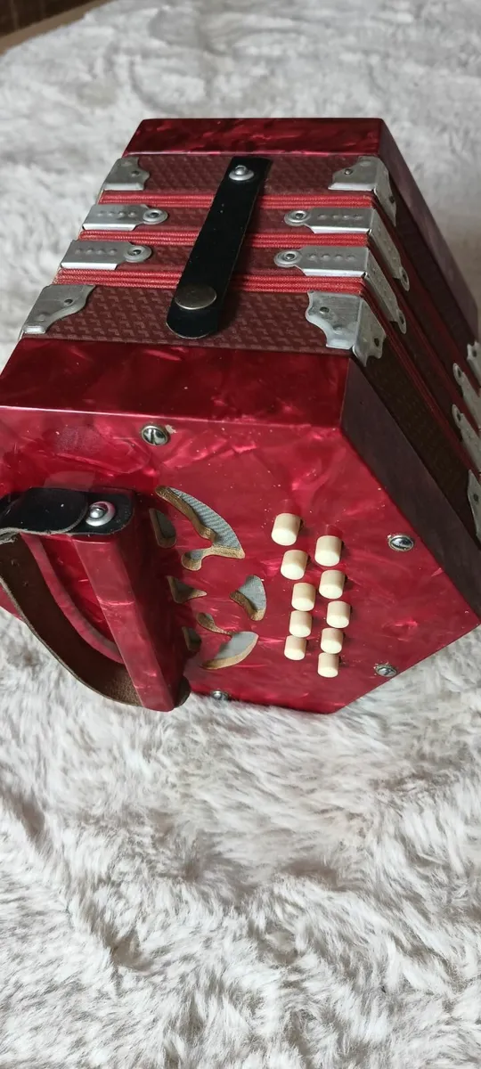 Old Concertina - For Repair / Parts or Decoration - Image 4