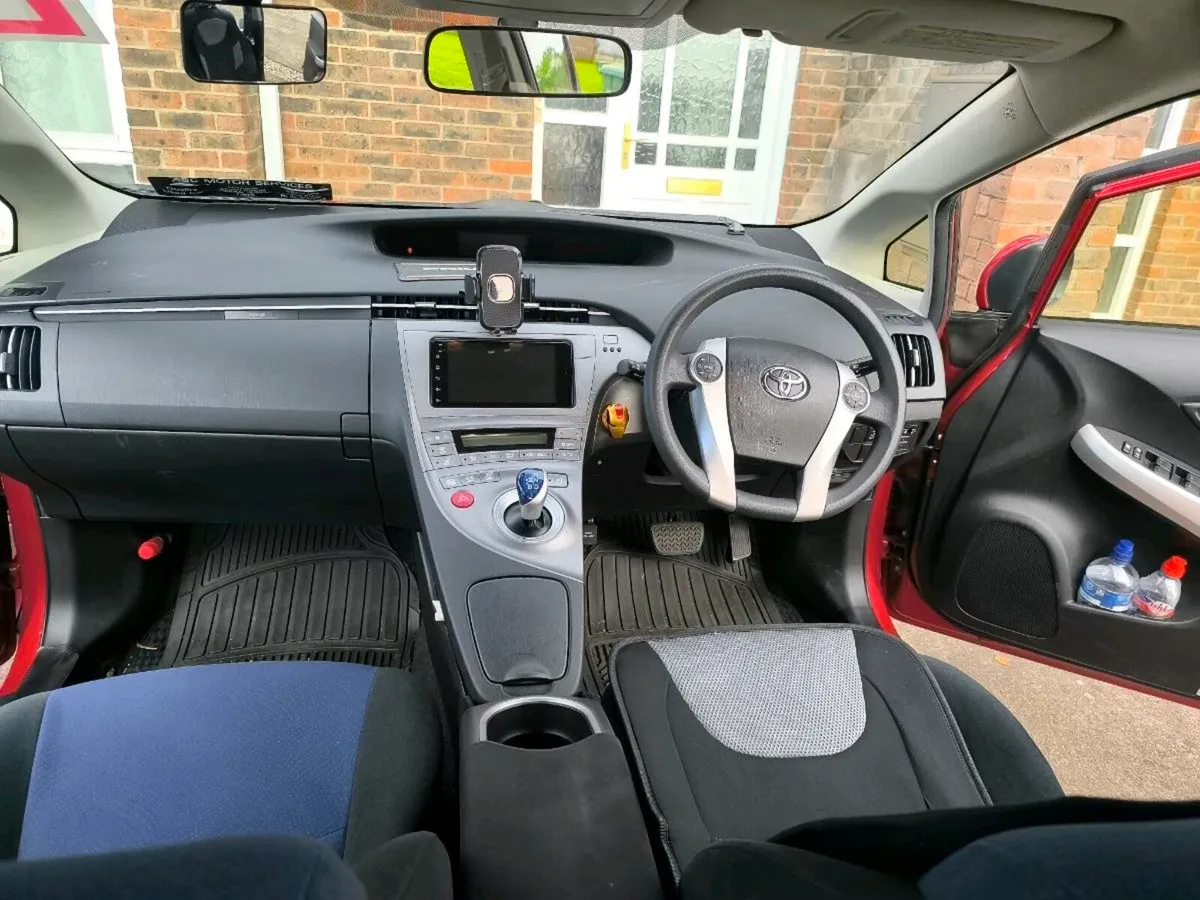 Car - Image 3